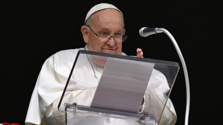 Francisco invitó a caminar por la Cuaresma escuchando la voz de Dios Francisco invitó a caminar por la Cuaresma escuchando la voz de Dios