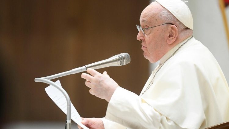 Francisco: 'La gula es un vicio que está matando al planeta' Francisco: 'La gula es un vicio que está matando al planeta'