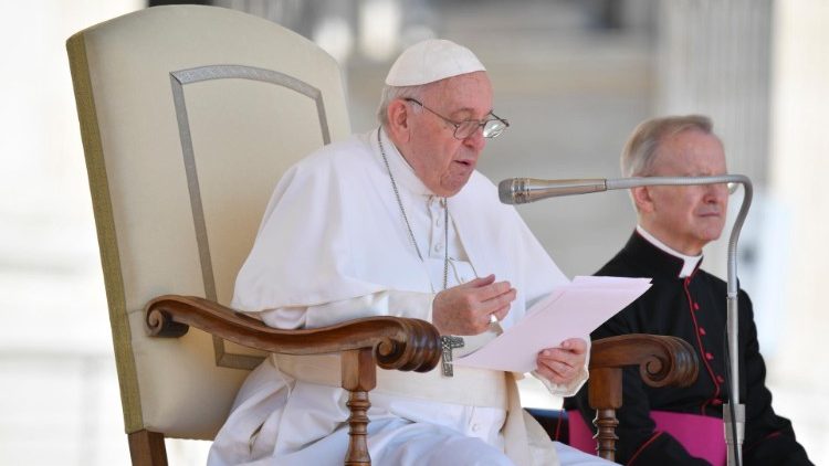 Francisco: "No escondas la vejez, no escondas las fragilidades de la vida" Francisco: "No escondas la vejez, no escondas las fragilidades de la vida"