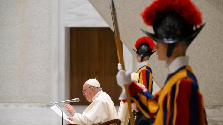 Francisco no se olvida de Ucrania: 'La guerra es cruel', afirmó