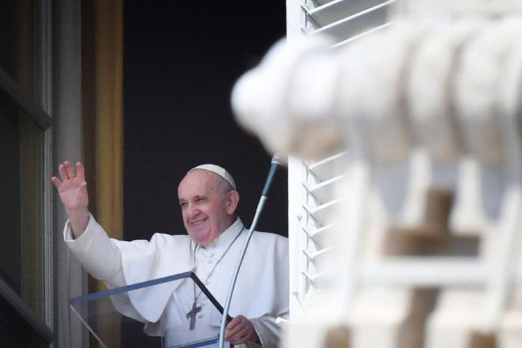 Francisco: 'Sembrar el Evangelio en los surcos de la vida cotidiana, y así los frutos llegarán' Francisco: 'Sembrar el Evangelio en los surcos de la vida cotidiana, y así los frutos llegarán'