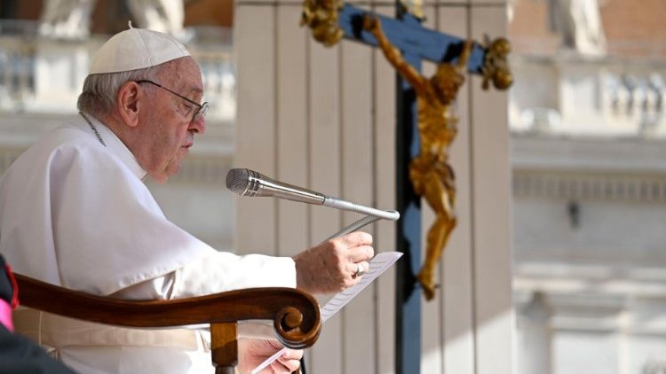 Francisco: 'Suscitar propósitos de paz en quienes tienen responsabilidades políticas'