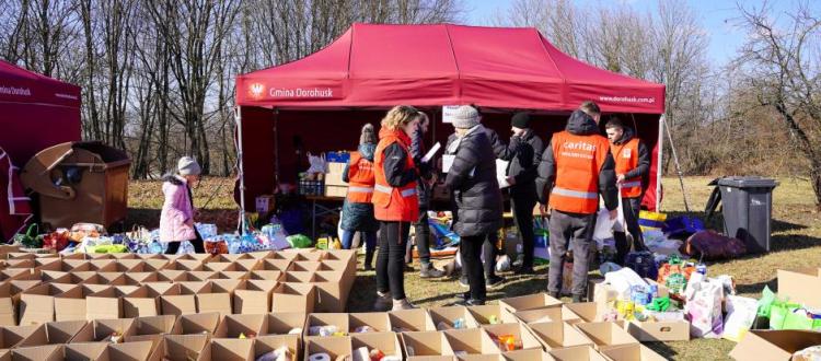 Grandiosa labor de Polonia con los refugiados ucranianos