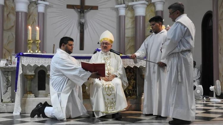 Gualeguaychú: Mons. Zordán ordenó un sacerdote que integra la Pastoral Scout Gualeguaychú: Mons. Zordán ordenó un sacerdote que integra la Pastoral Scout