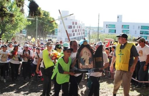 Hasenkamp y Paraná se unen una vez más en la Peregrinación de los Pueblos Hasenkamp y Paraná se unen una vez más en la Peregrinación de los Pueblos