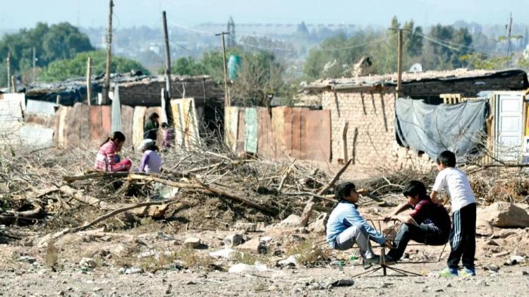 El ODSA UCA estima aumentos elevados de la pobreza y la indigencia