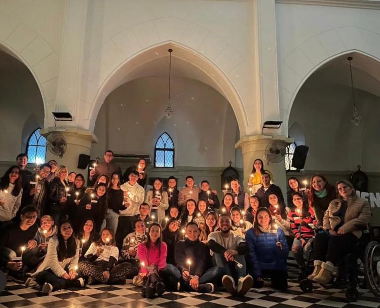 Jóvenes correntinos participaron de una vigilia para recibir al Espíritu Santo Jóvenes correntinos participaron de una vigilia para recibir al Espíritu Santo