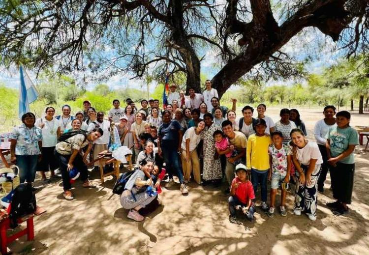 Jóvenes de Buenos Aires misionaron en San Roque Jóvenes de Buenos Aires misionaron en San Roque