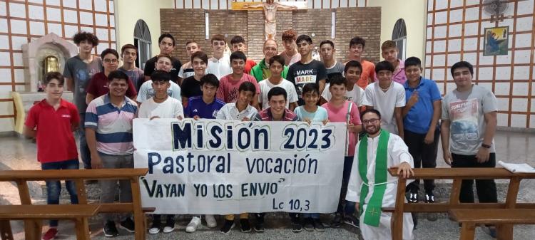 Jóvenes de Sáenz Peña se reunieron para profundizar en su seguimiento a Dios Jóvenes de Sáenz Peña se reunieron para profundizar en su seguimiento a Dios