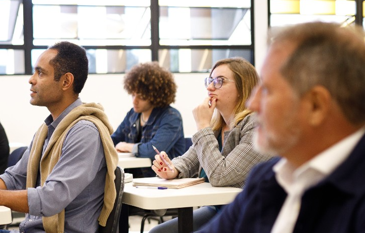 Jubilarse hoy: tiempo, identidad y nuevos proyectos en la era de la longevidad
