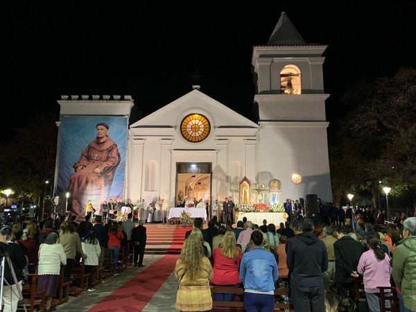 Jubilosa conmemoración del tercer aniversario de la beatificación de Esquiú Jubilosa conmemoración del tercer aniversario de la beatificación de Esquiú