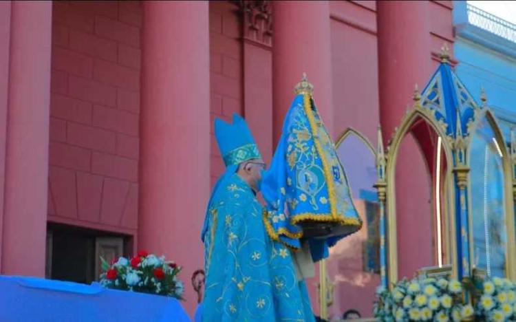 Jubiloso inicio de las fiestas en honor de Nuestra Madre del Valle