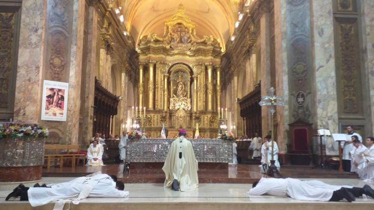 La arquidiócesis de Buenos Aires celebró la ordenación de cuatro sacerdotes La arquidiócesis de Buenos Aires celebró la ordenación de cuatro sacerdotes
