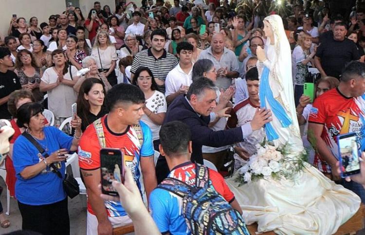 El Card. Bokalic presidio la celebración de la fiesta de Lourdes en La Banda