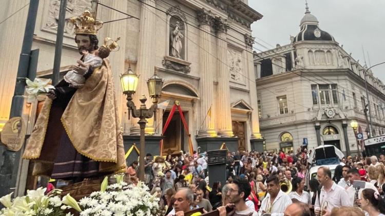 El nuncio presidió las fiestas patronales en San José de Flores