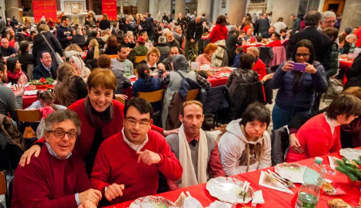 La Comunidad de San Egidio convoca a colaborar para que muchas familias vivan una Navidad diferente La Comunidad de San Egidio convoca a colaborar para que muchas familias vivan una Navidad diferente