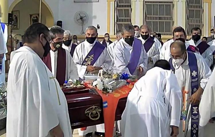 La comunidad formoseña despidió al padre Sergio Castro La comunidad formoseña despidió al padre Sergio Castro