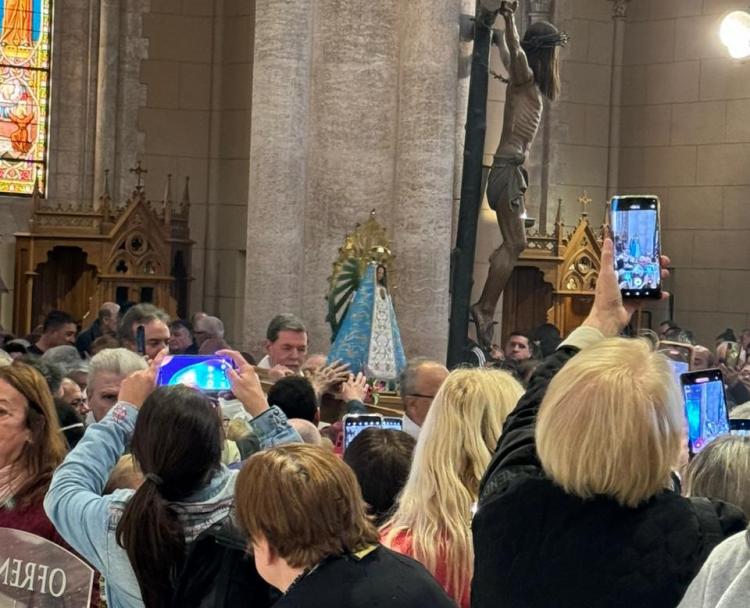 La diócesis de Avellaneda-Lanús peregrinó al santuario de Luján La diócesis de Avellaneda-Lanús peregrinó al santuario de Luján