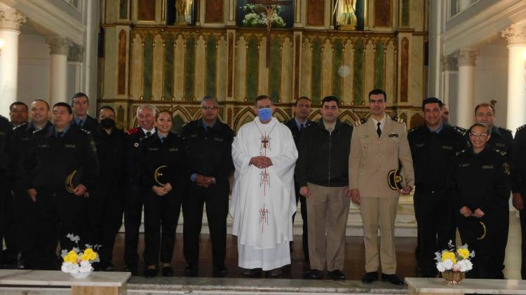 Mons. Canecín presidió la misa por el 51° aniversario de la Policía de Corrientes Mons. Canecín presidió la misa por el 51° aniversario de la Policía de Corrientes