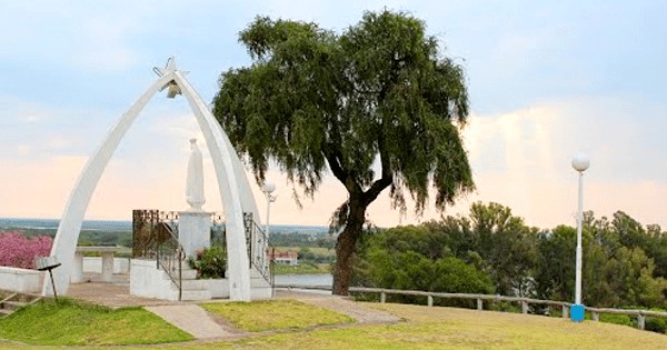 La diócesis de Gualeguaychú celebra el mes mariano La diócesis de Gualeguaychú celebra el mes mariano