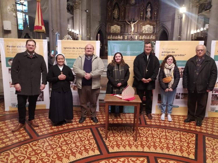 Se inauguró una muestra sobre el cardenal Eduardo Pironio en la catedral de Mar del Plata Se inauguró una muestra sobre el cardenal Eduardo Pironio en la catedral de Mar del Plata