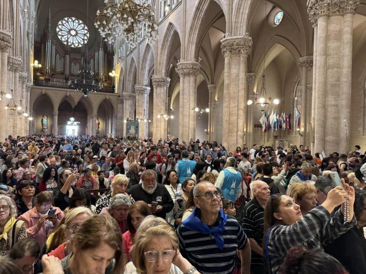 Merlo-Moreno: la comunidad diocesana llevó sus clamores y esperanzas a Luján Merlo-Moreno: la comunidad diocesana llevó sus clamores y esperanzas a Luján