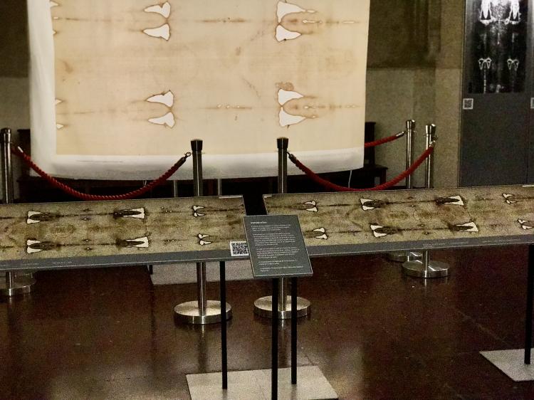 La exposición de la Sábana Santa llegó a la parroquia San Benito Abad de Palermo La exposición de la Sábana Santa llegó a la parroquia San Benito Abad de Palermo
