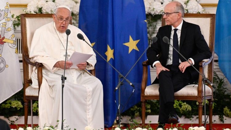 La guerra es una 'esclerosis peligrosa', advirtió el Papa en Luxemburgo La guerra es una 'esclerosis peligrosa', advirtió el Papa en Luxemburgo
