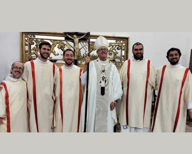 La Iglesia en Buenos Aires tiene cinco nuevos diáconos camino al sacerdocio La Iglesia en Buenos Aires tiene cinco nuevos diáconos camino al sacerdocio