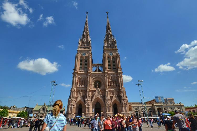 La Iglesia de Mercedes-Luján peregrinará al santuario de la patrona de los argentinos La Iglesia de Mercedes-Luján peregrinará al santuario de la patrona de los argentinos