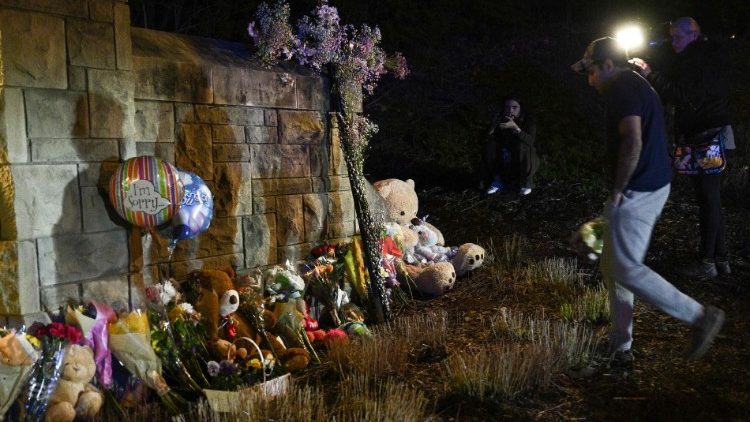 La iglesia en Nashville llora a las víctimas de otro tiroteo masivo en los Estados Unidos La iglesia en Nashville llora a las víctimas de otro tiroteo masivo en los Estados Unidos