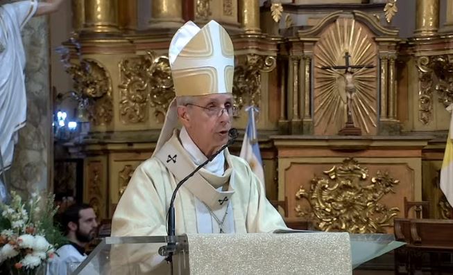 "La Pascua contiene todos los bienes que Dios quiere para sus hijos", expresó el Card. Poli