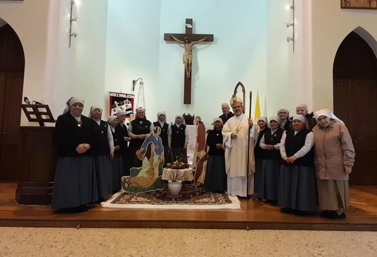 La Plata: misa en acción de gracias por la comunidad de hermanas del Hogar Marín La Plata: misa en acción de gracias por la comunidad de hermanas del Hogar Marín