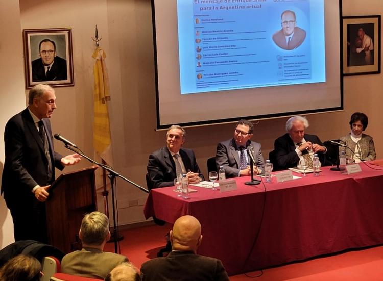 La UCA presenta el Instituto Enrique Shaw de Estudios Empresariales La UCA presenta el Instituto Enrique Shaw de Estudios Empresariales