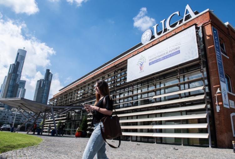 La UCA se encuentra entre las cinco primeras universidades del país La UCA se encuentra entre las cinco primeras universidades del país