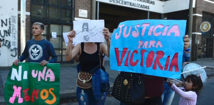 La Vicaría de Solidaridad de Quilmes expresó su apoyo a una víctima de violación grupal La Vicaría de Solidaridad de Quilmes expresó su apoyo a una víctima de violación grupal