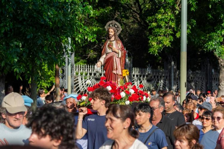 Las diócesis de San Justo y Morón peregrinaron unidas al Sagrado Corazón de Jesús
