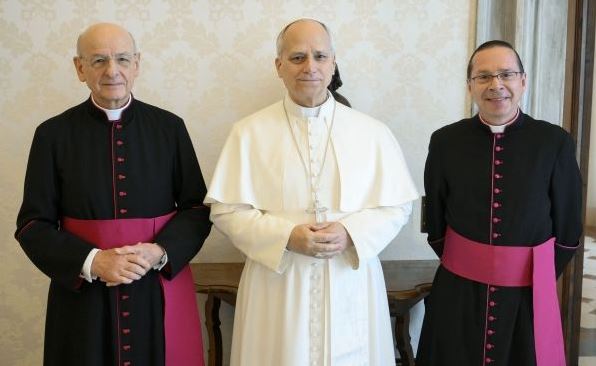 León XIV recibió al prelado del Opus Dei y bendijo sus apostolados en todo el mundo