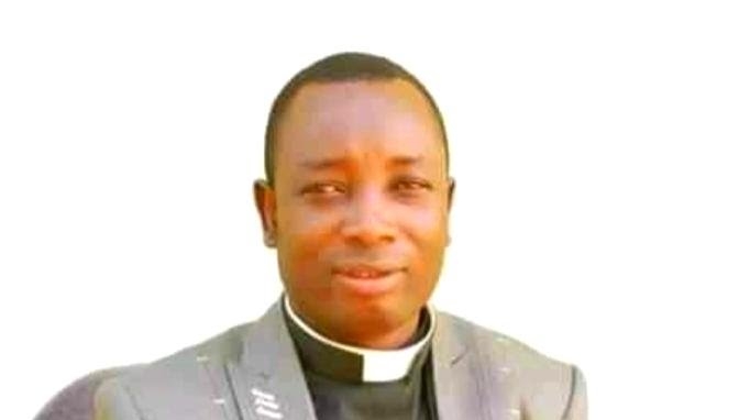 Liberan uno de los sacerdotes secuestrados en Nigeria Liberan uno de los sacerdotes secuestrados en Nigeria