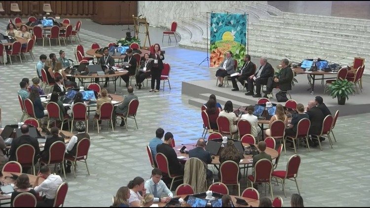Líderes del Sínodo responden preguntas de universitarios norteamericanos Líderes del Sínodo responden preguntas de universitarios norteamericanos