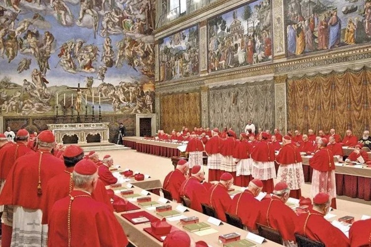Los 133 cardenales electores en la Capilla Sixtina para elegir al sucesor de Pedro Los 133 cardenales electores en la Capilla Sixtina para elegir al sucesor de Pedro