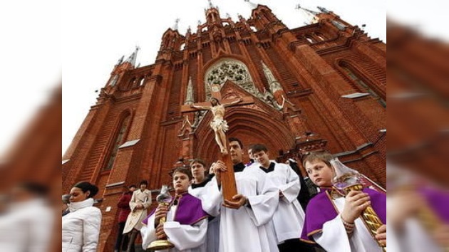 Los católicos rusos rezarán con el Papa el Rosario por la paz Los católicos rusos rezarán con el Papa el Rosario por la paz
