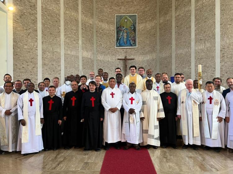 Los dos primeros religiosos camilos no sacerdotes nombrados superiores provinciales Los dos primeros religiosos camilos no sacerdotes nombrados superiores provinciales