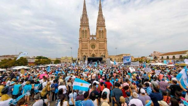 El Episcopado invita a caminar a Luján con "mirada y corazón de peregrinos" El Episcopado invita a caminar a Luján con "mirada y corazón de peregrinos"