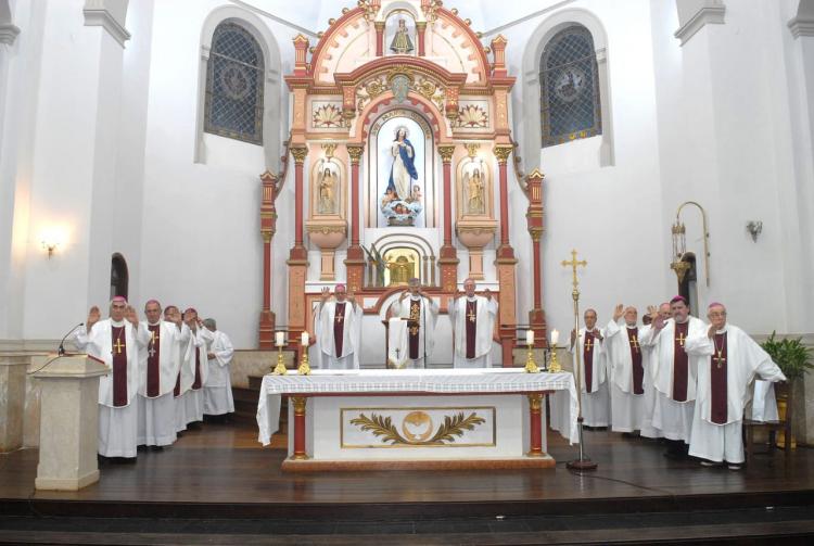 Los obispos del NEA animan a la comunidad a 'caminar hacia Dios' Los obispos del NEA animan a la comunidad a 'caminar hacia Dios'