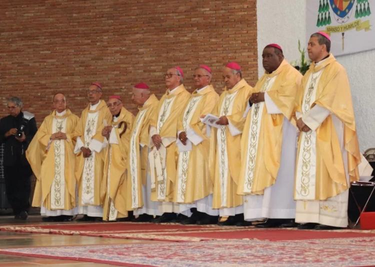 Los obispos dominicanos llaman a votar en paz y orden Los obispos dominicanos llaman a votar en paz y orden