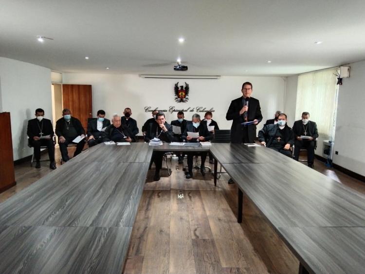 Los obispos piden reforzar el sistema democrático frente a la convulsión social Los obispos piden reforzar el sistema democrático frente a la convulsión social
