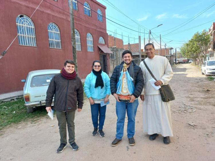 Los seminaristas de Lomas de Zamora realizan su misión de invierno Los seminaristas de Lomas de Zamora realizan su misión de invierno