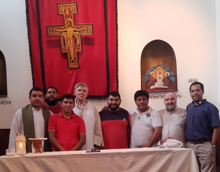 Los seminaristas de Orán y sus formadores tuvieron una convivencia con el obispo