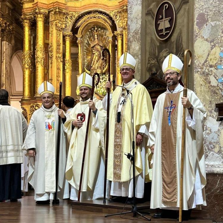 Los tres nuevos obispos auxiliares de Buenos Aires recibieron su ordenación episcopal Los tres nuevos obispos auxiliares de Buenos Aires recibieron su ordenación episcopal